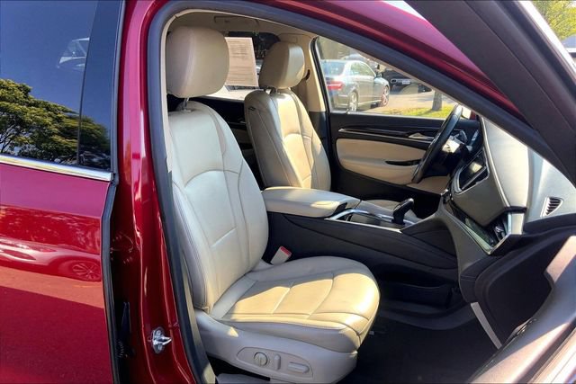 Used 2018 Buick Enclave Essence FWD image 7
