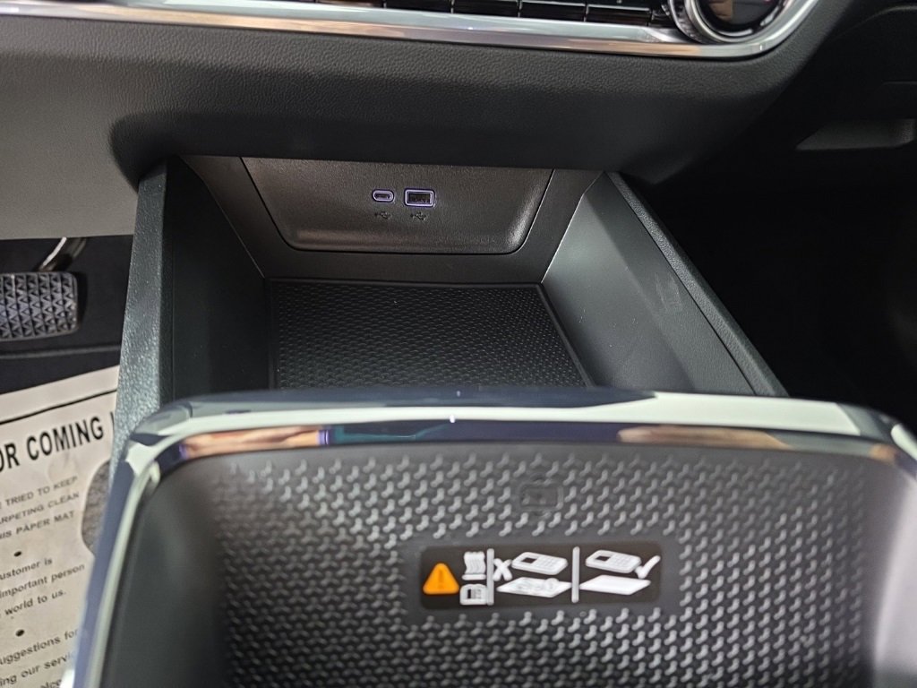 New 2026 Chevrolet Equinox RS w/ Convenience Package III image 22