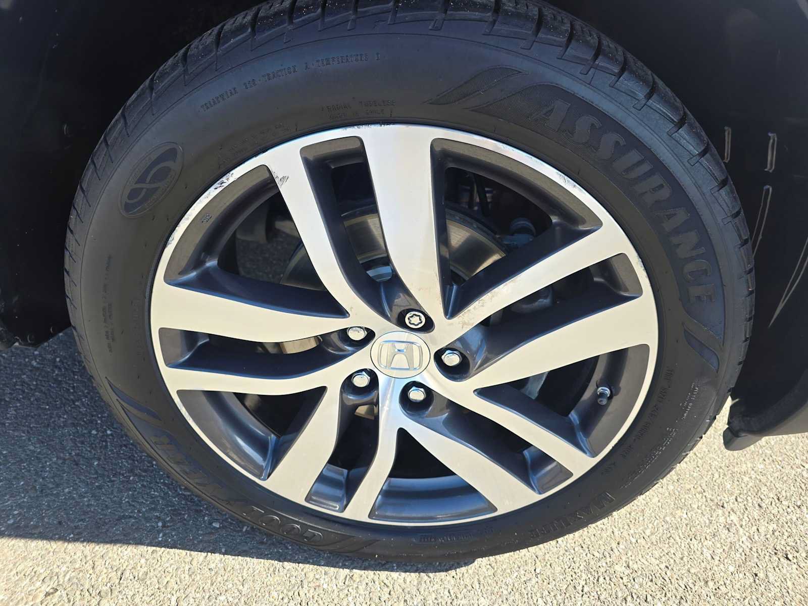 Used 2018 Honda Pilot Touring image 9