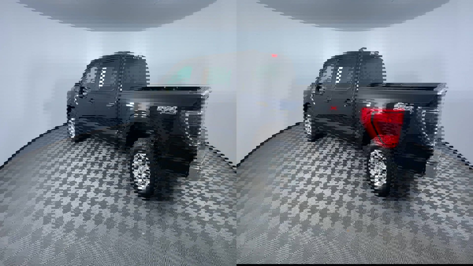 Used 2023 Ford F150 XLT image 7