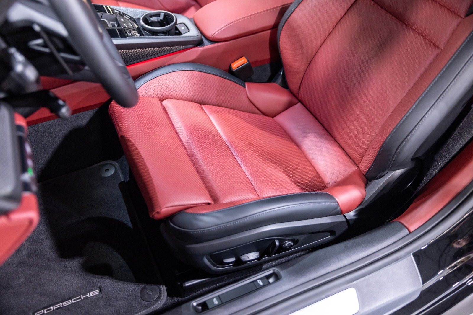 Used 2025 Porsche 911 Carrera S RWD image 43