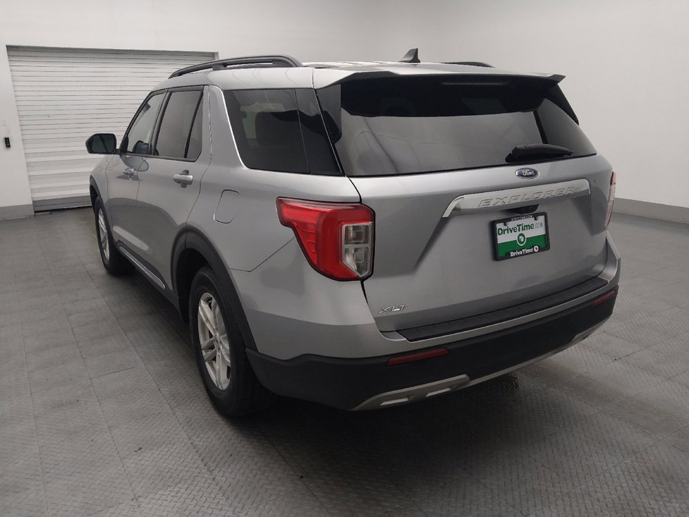 Used 2024 Ford Explorer XLT w/ Equipment Group 202A image 5