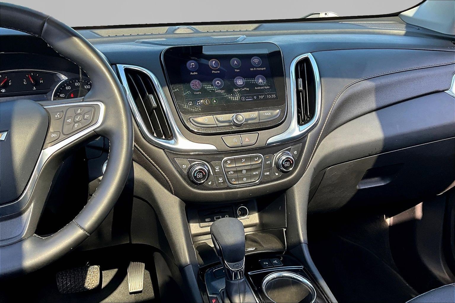Used 2023 Chevrolet Equinox Premier AWD/4WD image 9