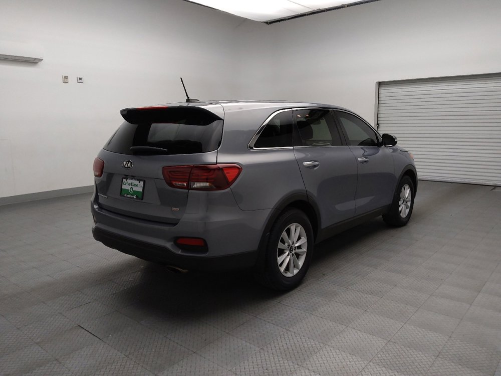 Used 2020 Kia Sorento L image 9