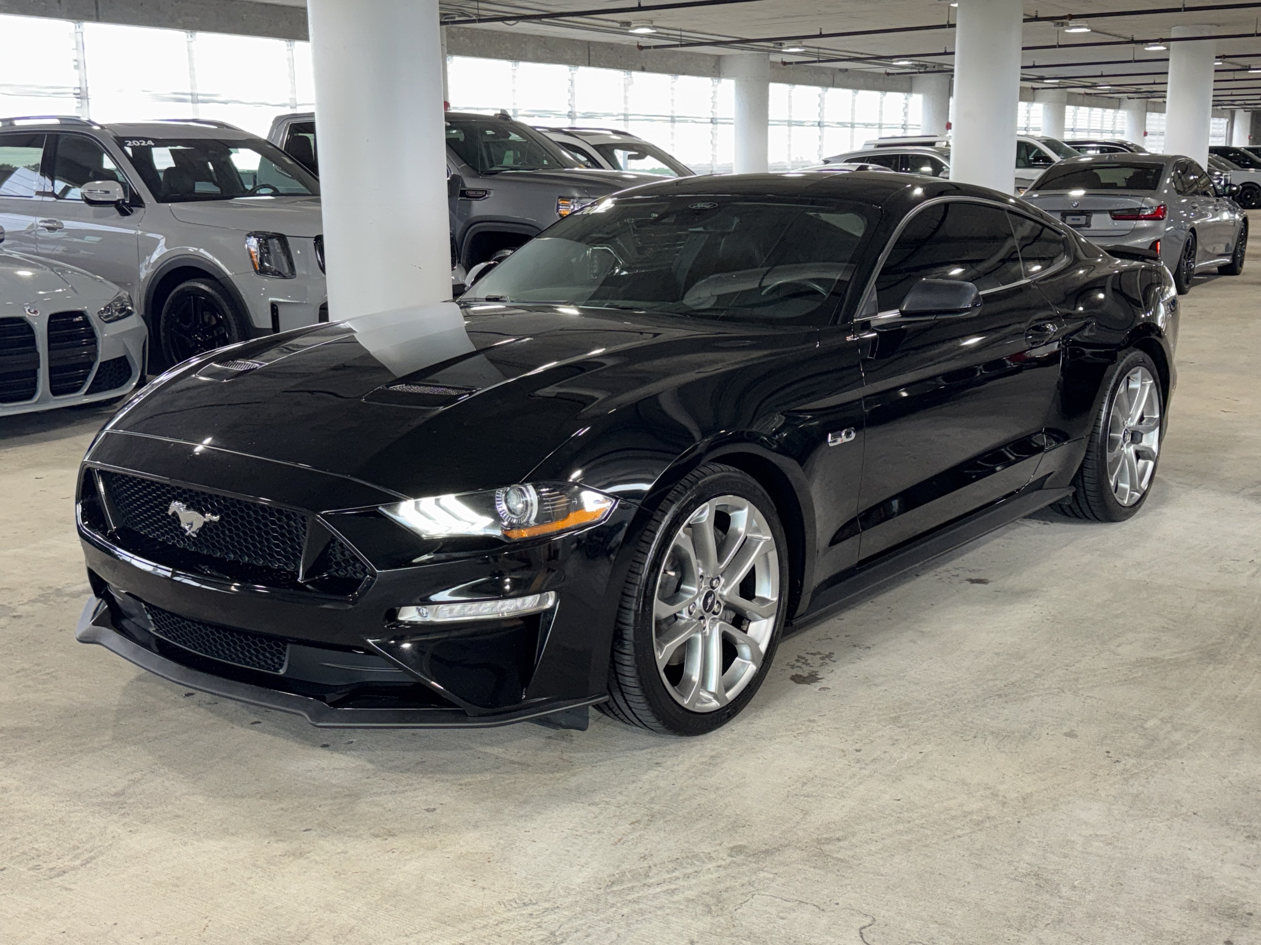 Used 2022 Ford Mustang GT Premium w/ Ford Safe & Smart Package RWD image 4