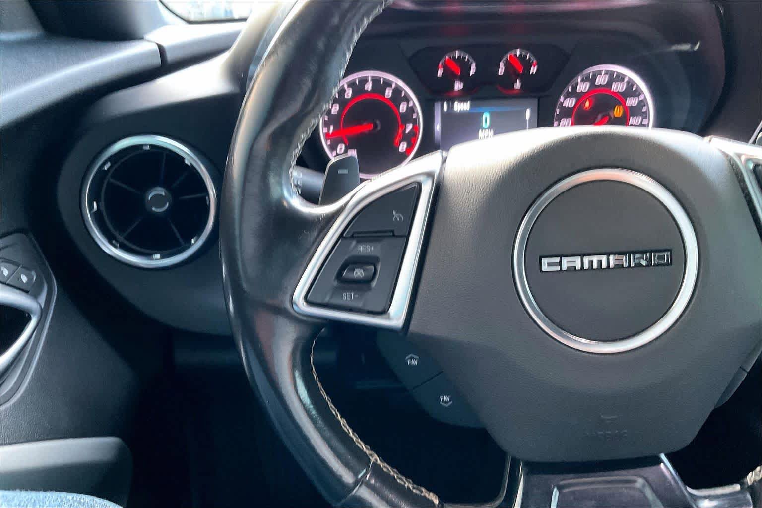 Used 2018 Chevrolet Camaro LT RWD image 23