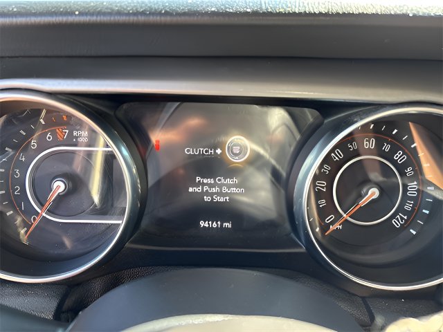 Used 2019 Jeep Wrangler Unlimited Sahara w/ Cold Weather Group AWD/4WD image 11
