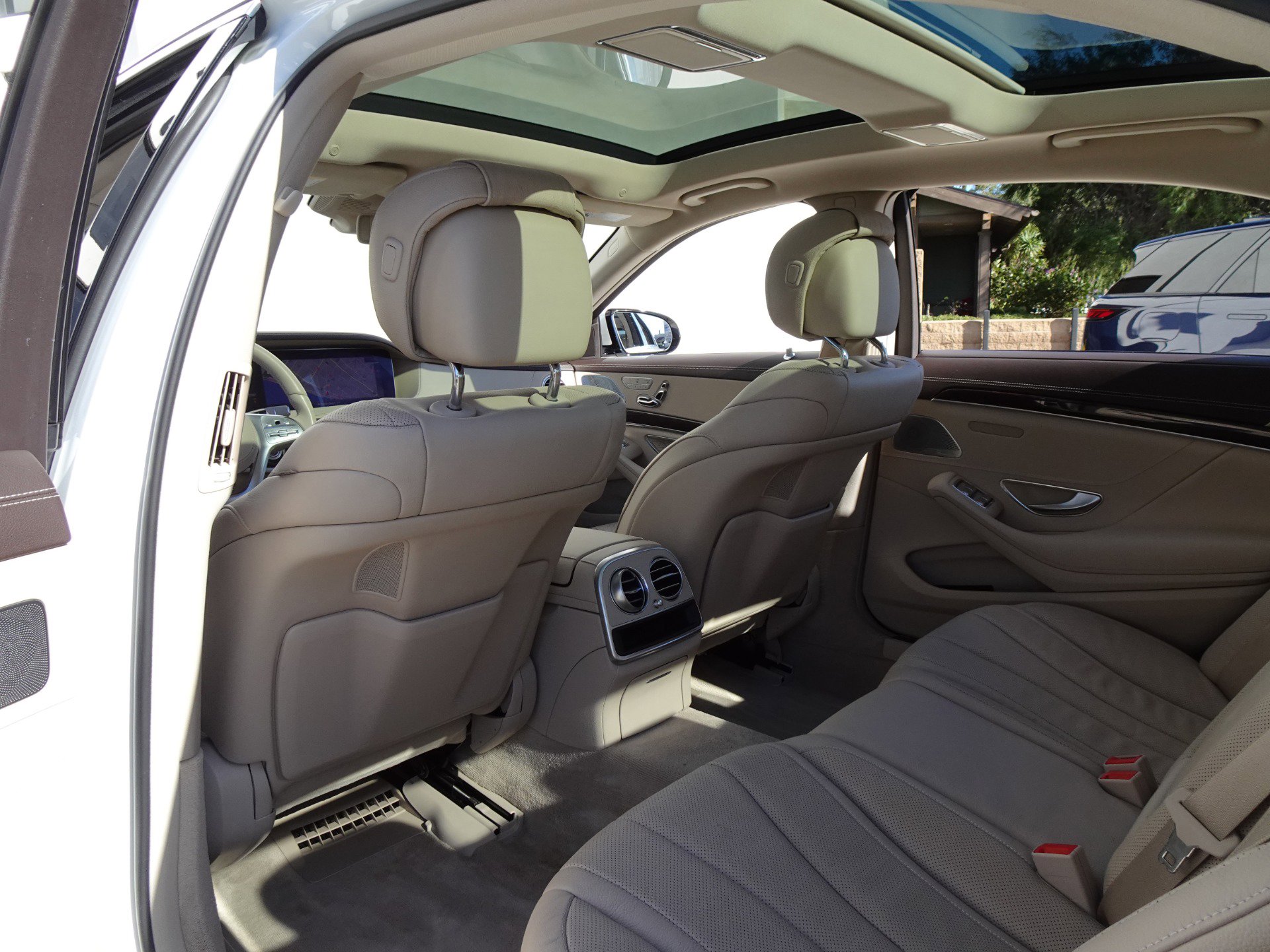 Used 2020 Mercedes-Benz S 450 Sedan w/ AMG Line Exterior image 12