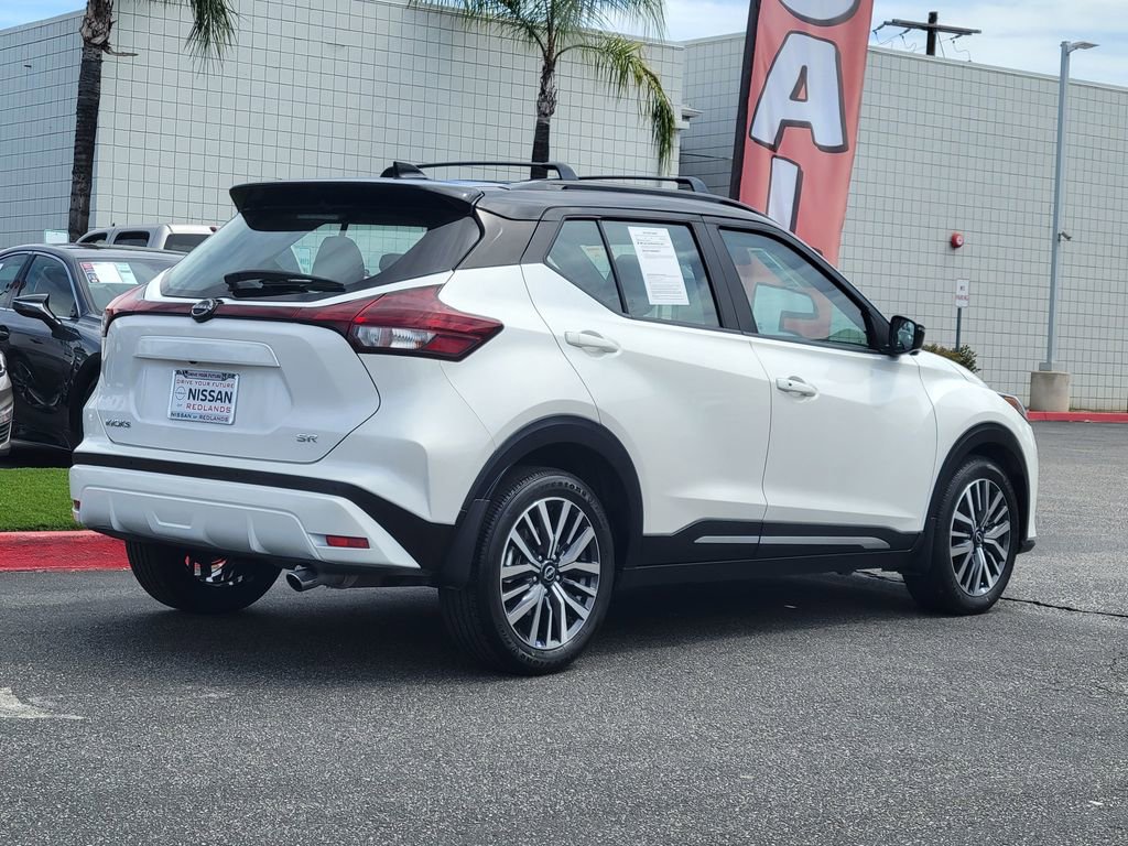 Used 2024 Nissan Kicks SR w/ SR Premium Package image 2