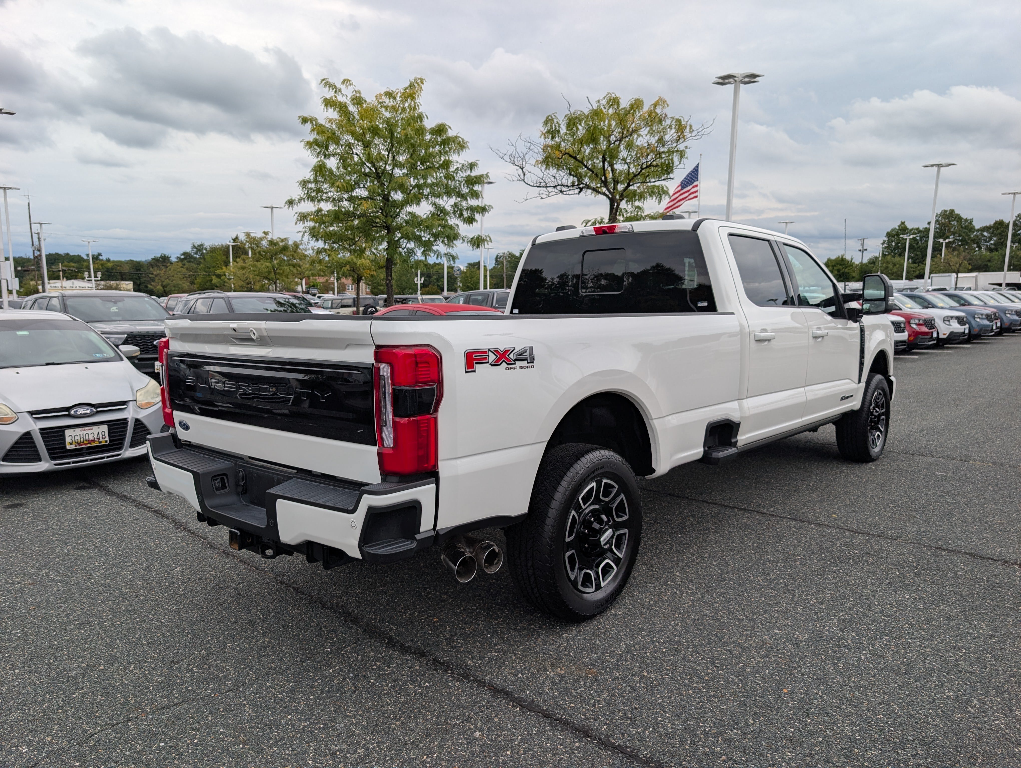 Certified 2026 Ford F250 Platinum w/ FX4 Off-Road Package AWD/4WD image 4