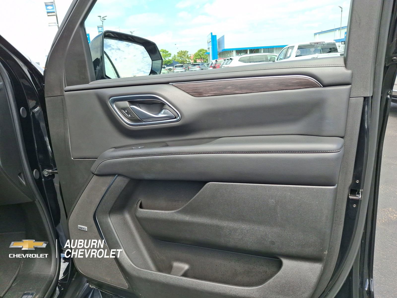 Certified 2024 Chevrolet Suburban LT AWD/4WD image 24