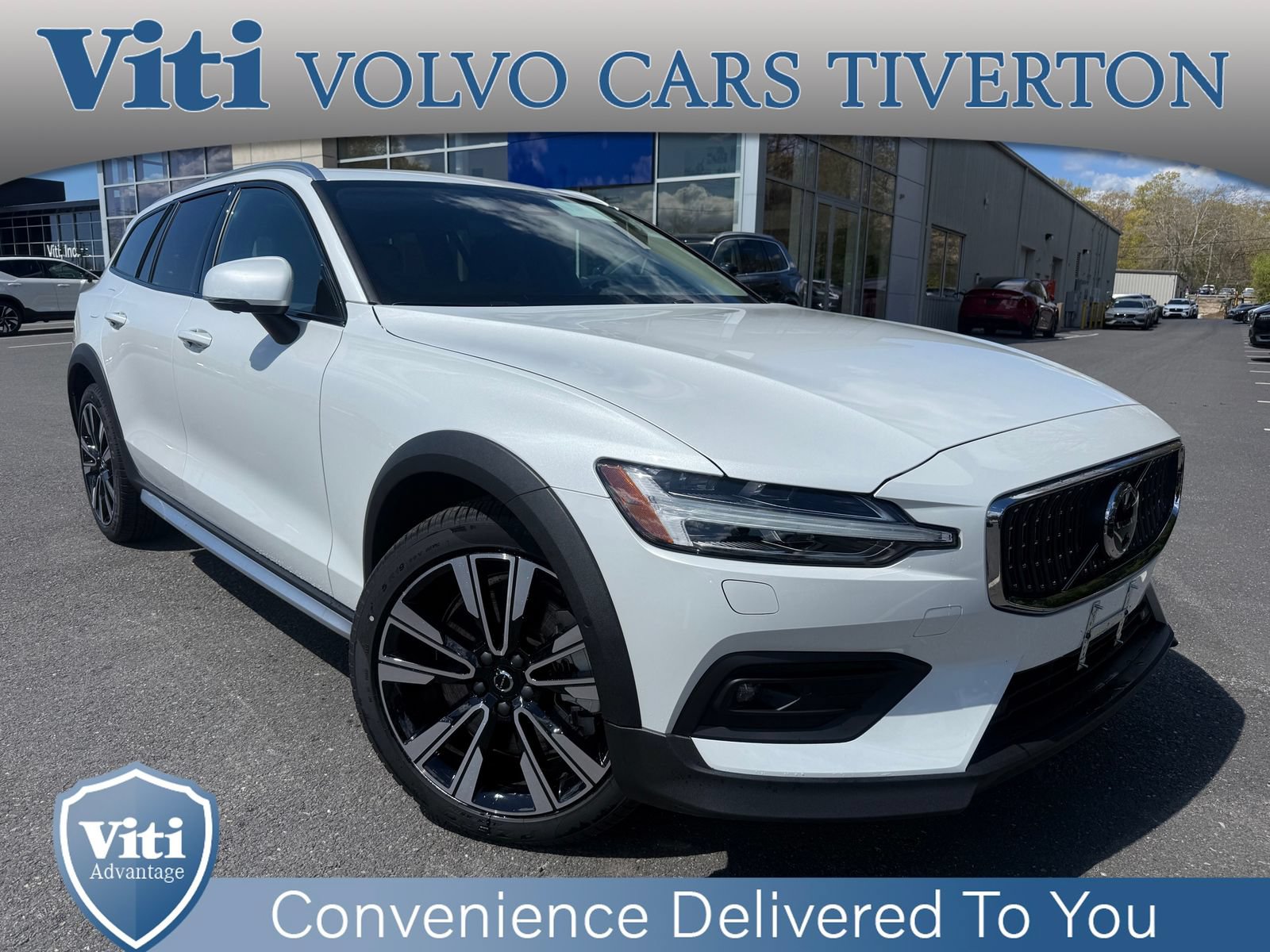 New 2026 Volvo V60 B5 Cross Country Ultra w/ Protection Package Premier AWD/4WD image 1