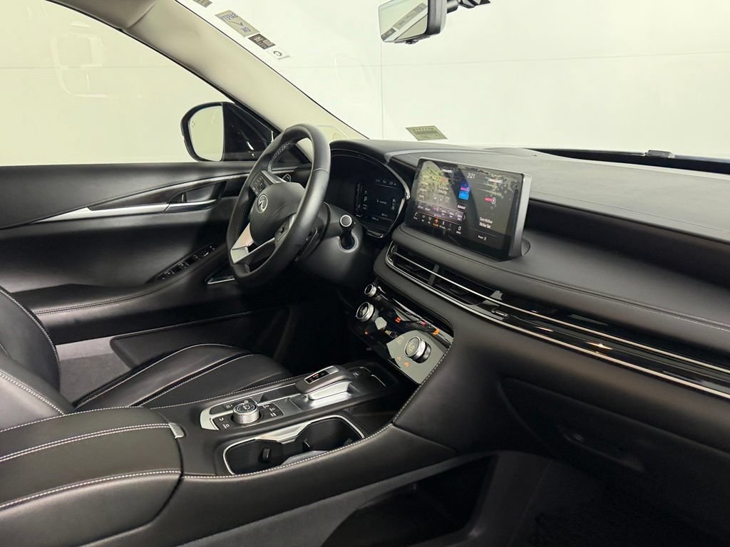 Used 2025 INFINITI QX60 Sensory w/ Vision Package AWD/4WD image 33
