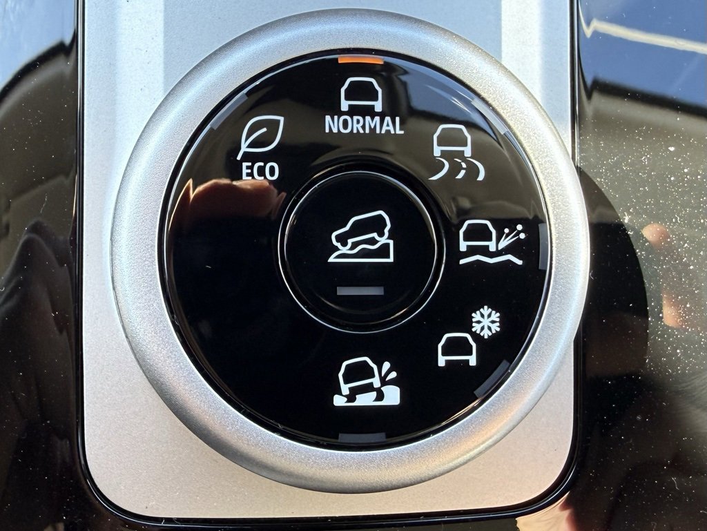 New 2026 Mitsubishi Outlander SE image 34