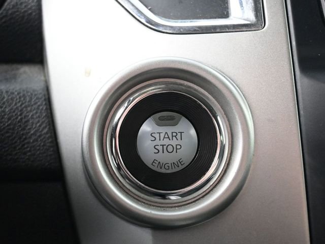 Used 2021 Nissan Titan SV w/ SV Convenience Package RWD image 21