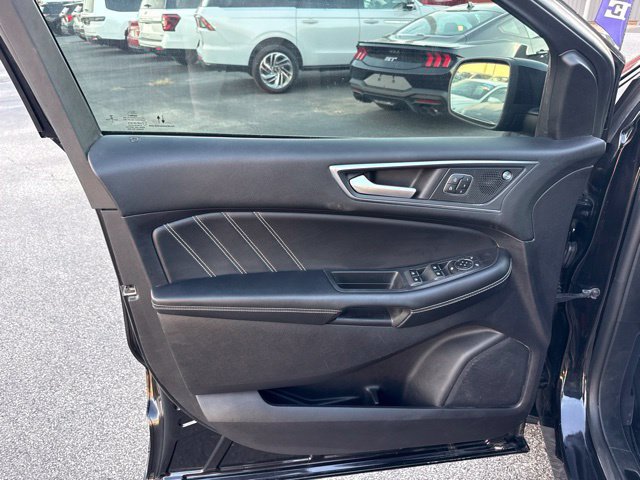 Used 2021 Ford Edge ST w/ Equipment Group 401A AWD/4WD image 16