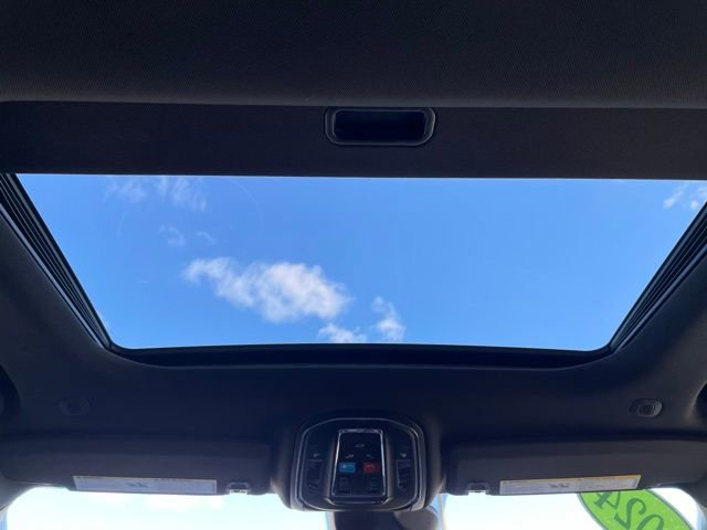 Used 2024 Jeep Grand Cherokee Altitude image 25