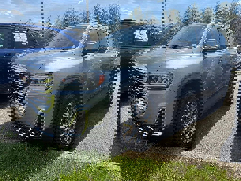 Used 2023 GMC Acadia SLT w/ Preferred Package AWD/4WD image 8