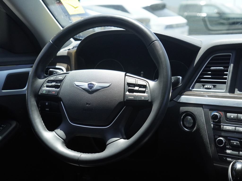 Used 2016 Hyundai Genesis 3.8 RWD image 33