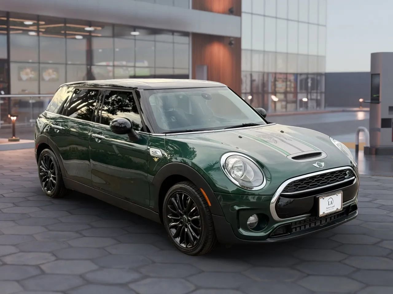 Used 2017 MINI Cooper Clubman S image 8