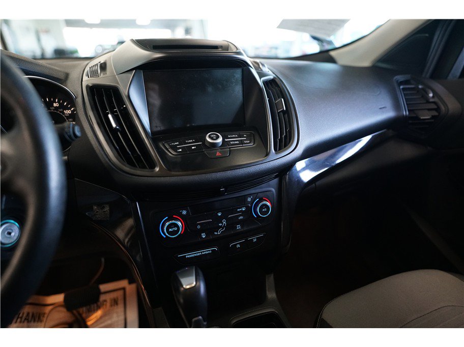 Used 2017 Ford Escape SE w/ Equipment Group 201A image 18