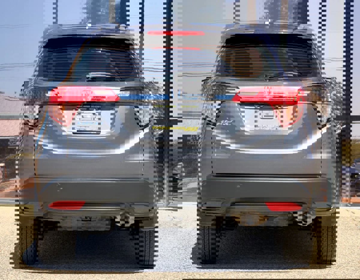 Used 2016 Honda HR-V LX image 14