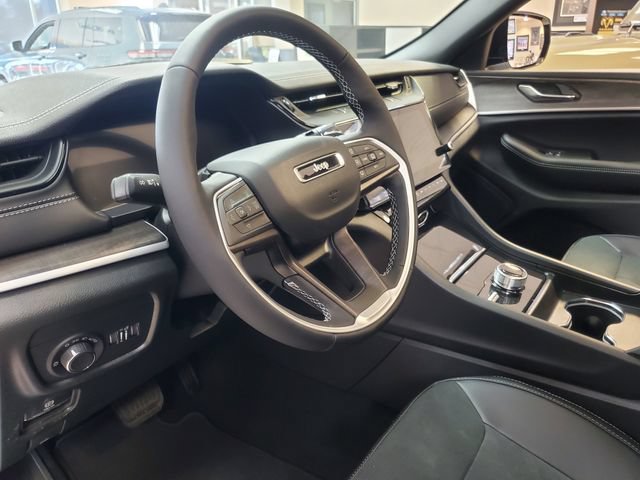 New 2026 Jeep Grand Cherokee Altitude AWD/4WD image 11