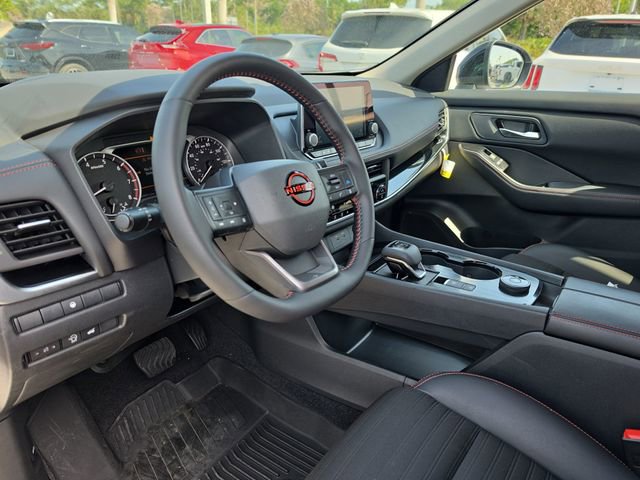 Used 2026 Nissan Rogue SV AWD/4WD image 15