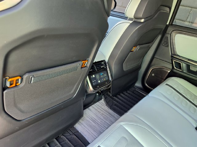 Used 2023 Rivian R1S Launch Edition Quad AWD/4WD image 28