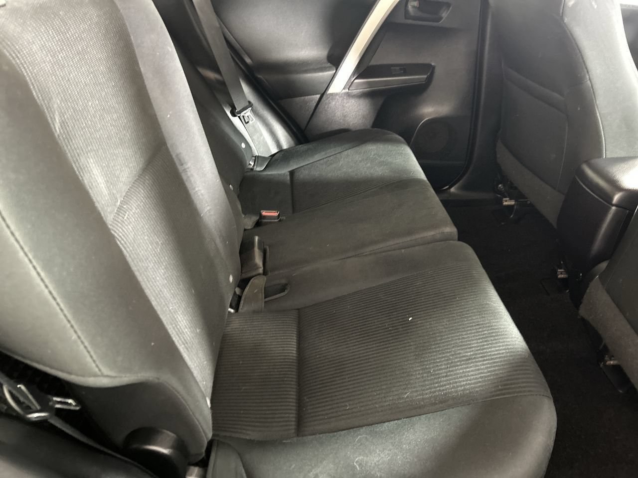 Used 2017 Toyota RAV4 LE FWD image 25