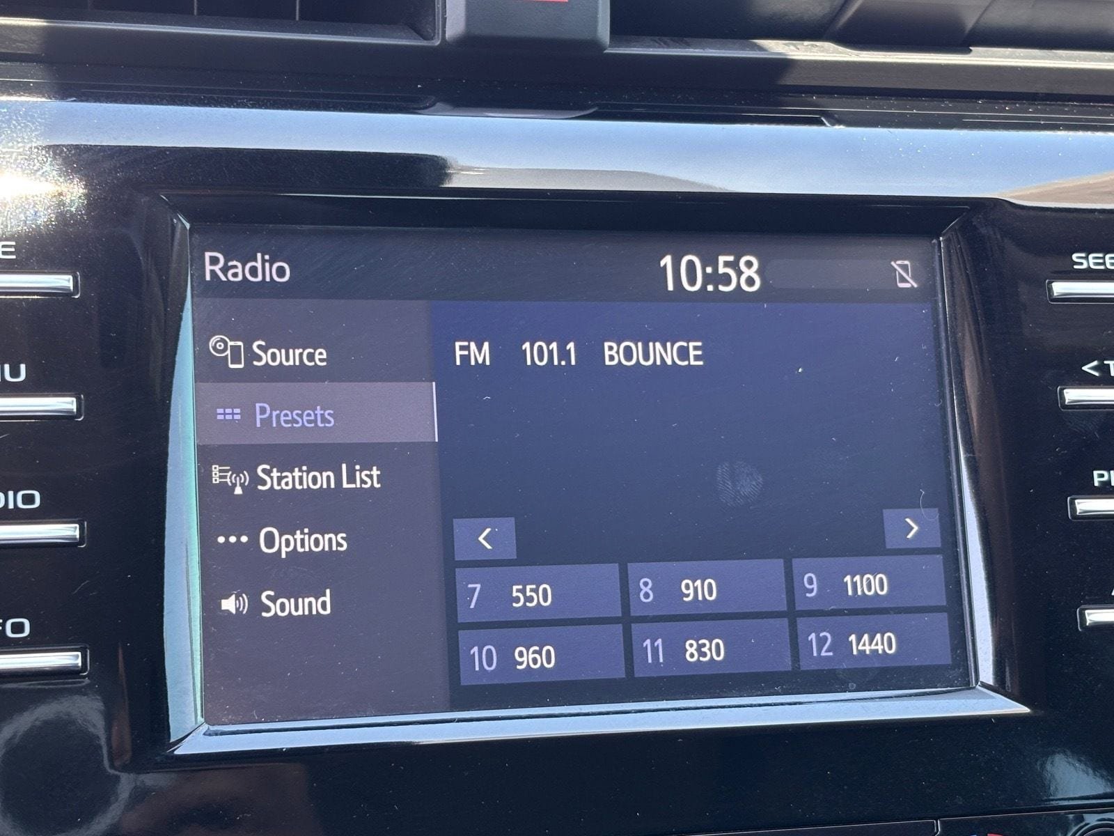 Used 2018 Toyota Camry XSE FWD image 27
