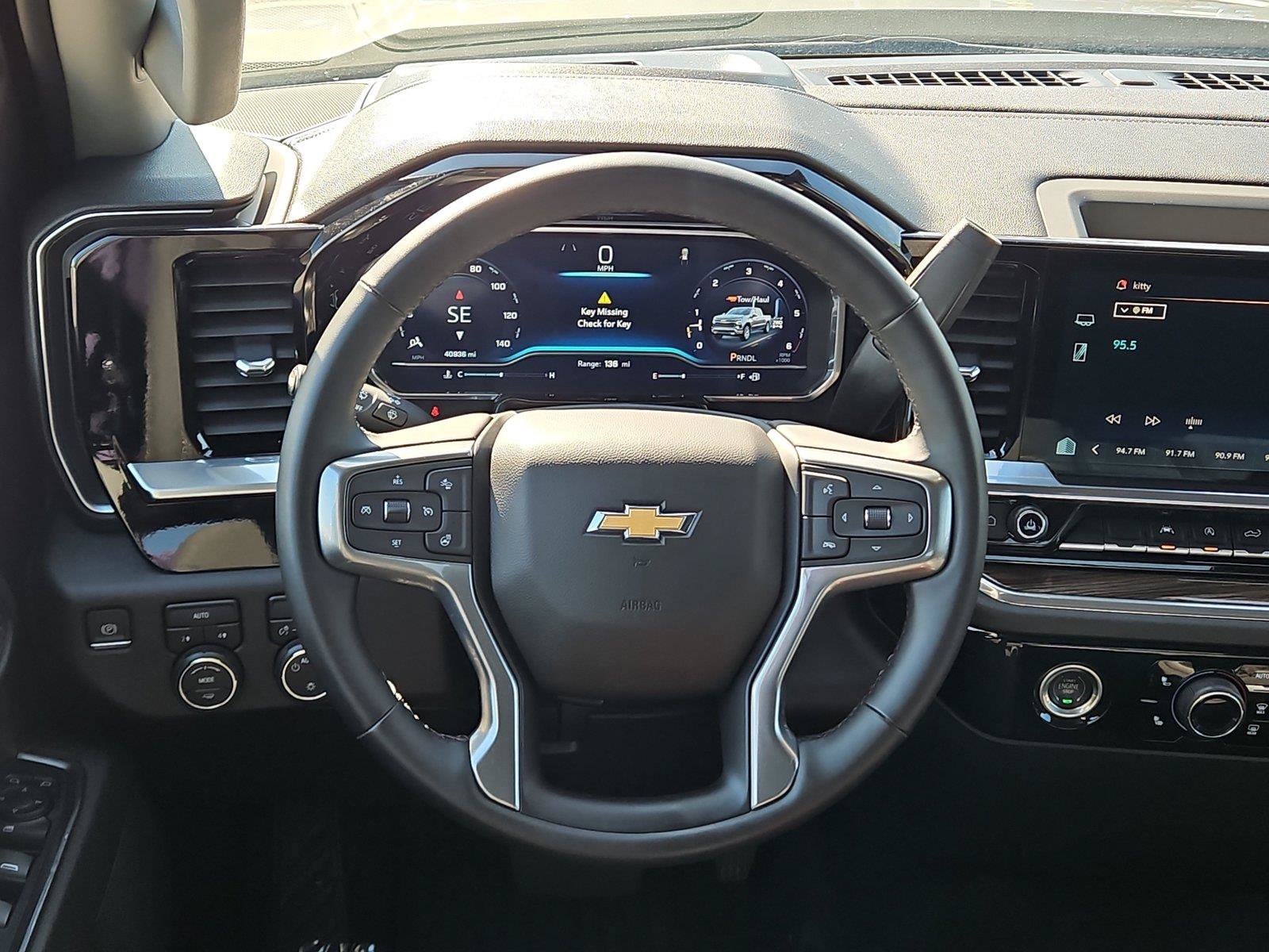 Used 2023 Chevrolet Silverado 1500 LT AWD/4WD image 11