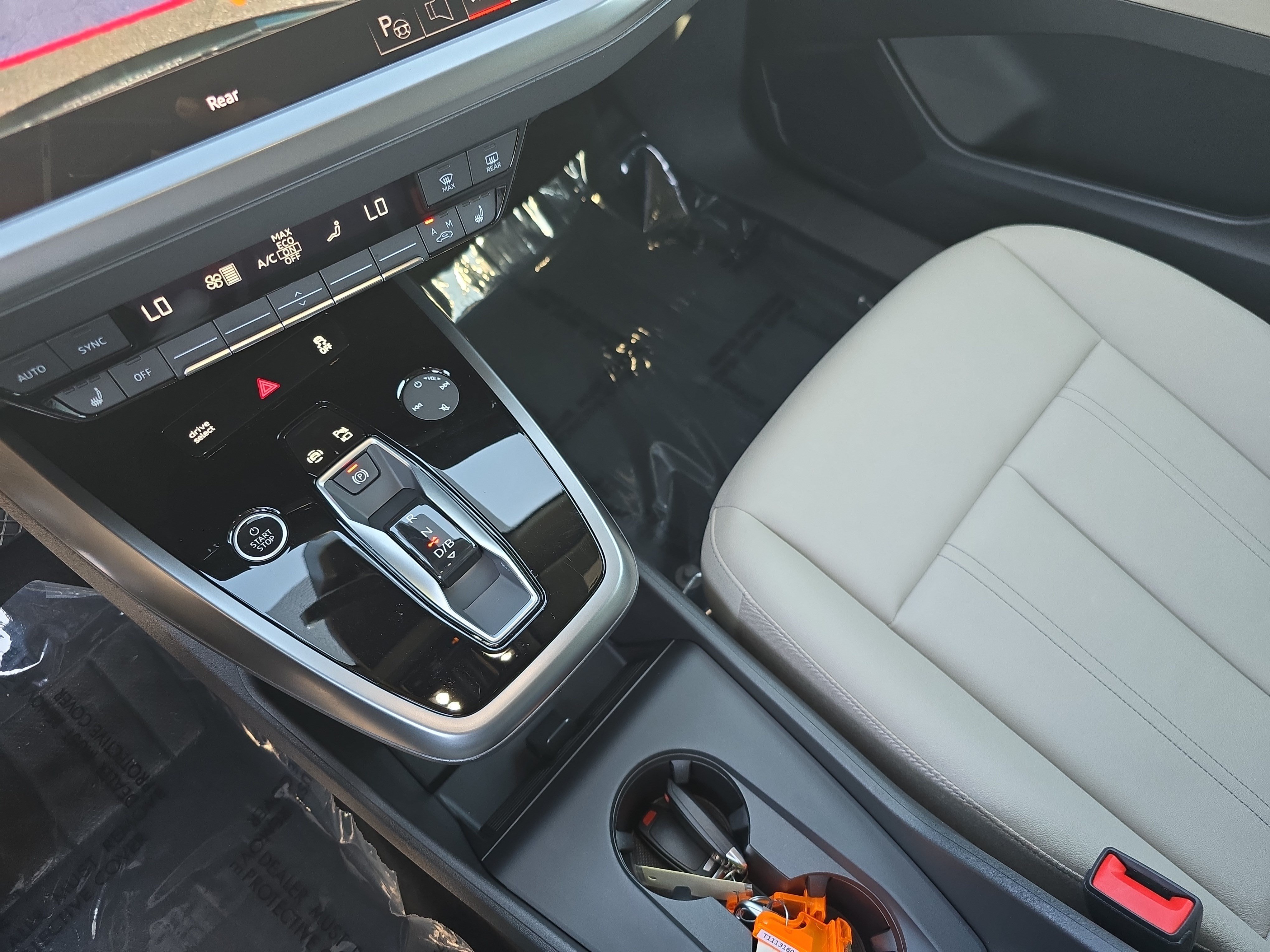 Used 2023 Audi Q4 e-tron Prestige AWD/4WD image 21