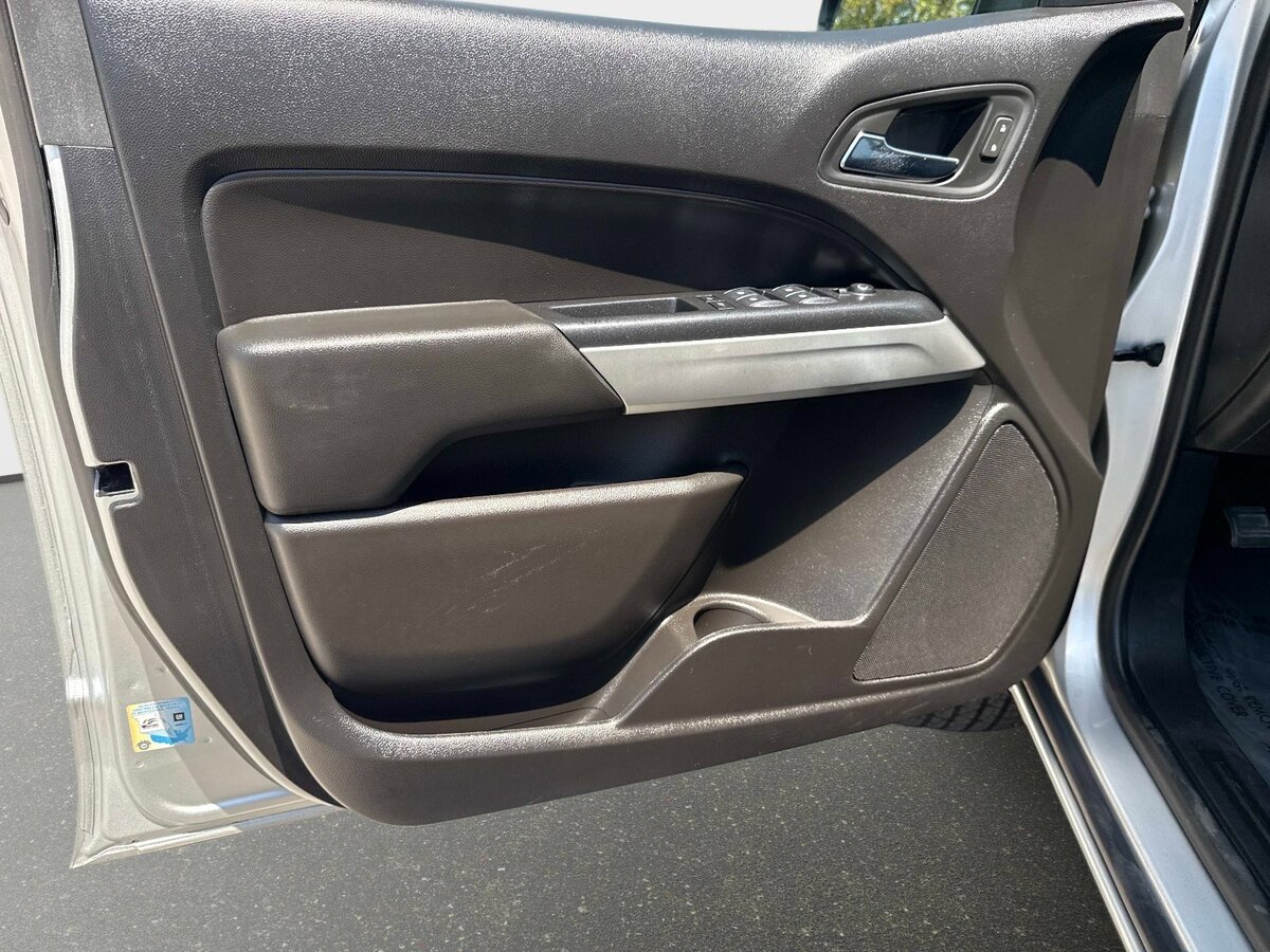 Used 2018 Chevrolet Colorado LT RWD image 15