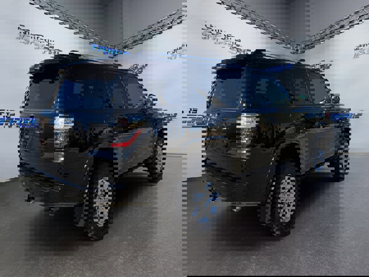 Used 2021 Toyota 4Runner SR5 image 5