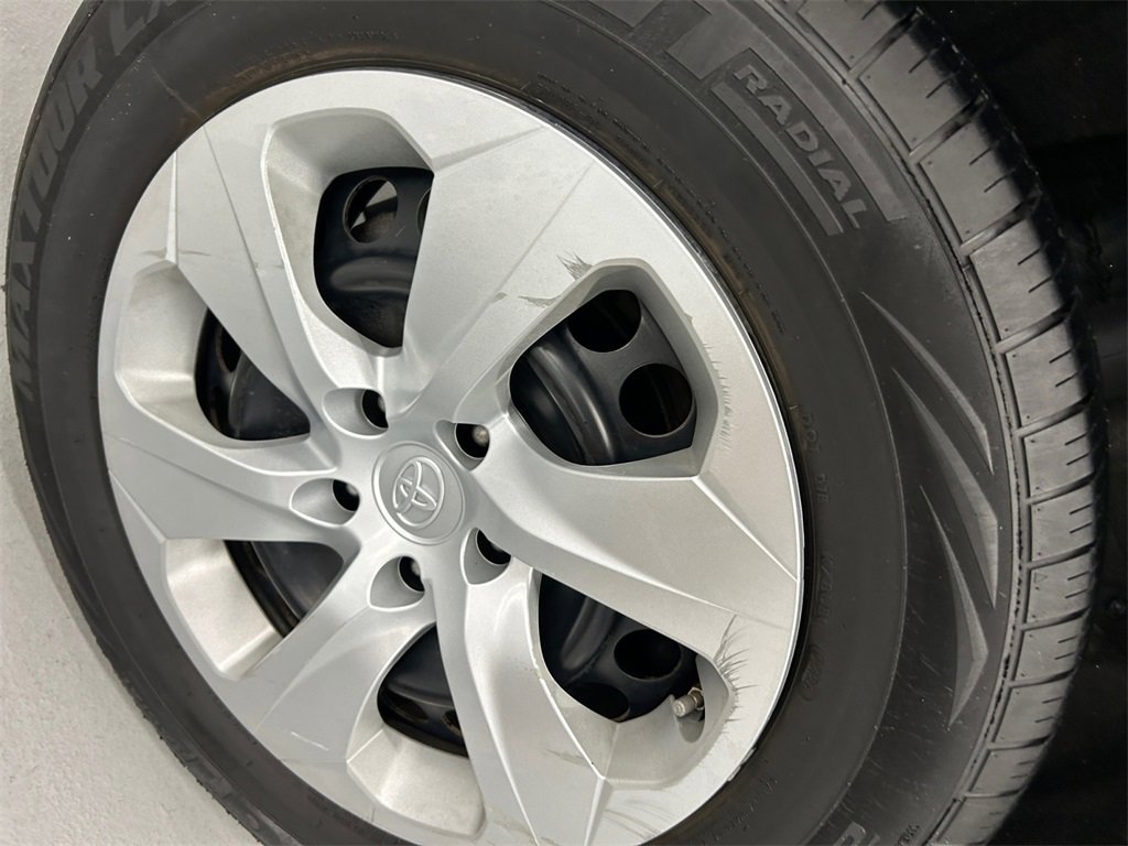 Used 2019 Toyota RAV4 LE image 26