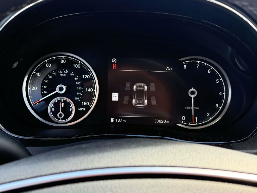 Certified 2025 Genesis GV70 2.5T AWD/4WD image 24