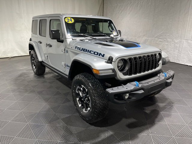 Used 2024 Jeep Wrangler Unlimited Rubicon 4xe image 3
