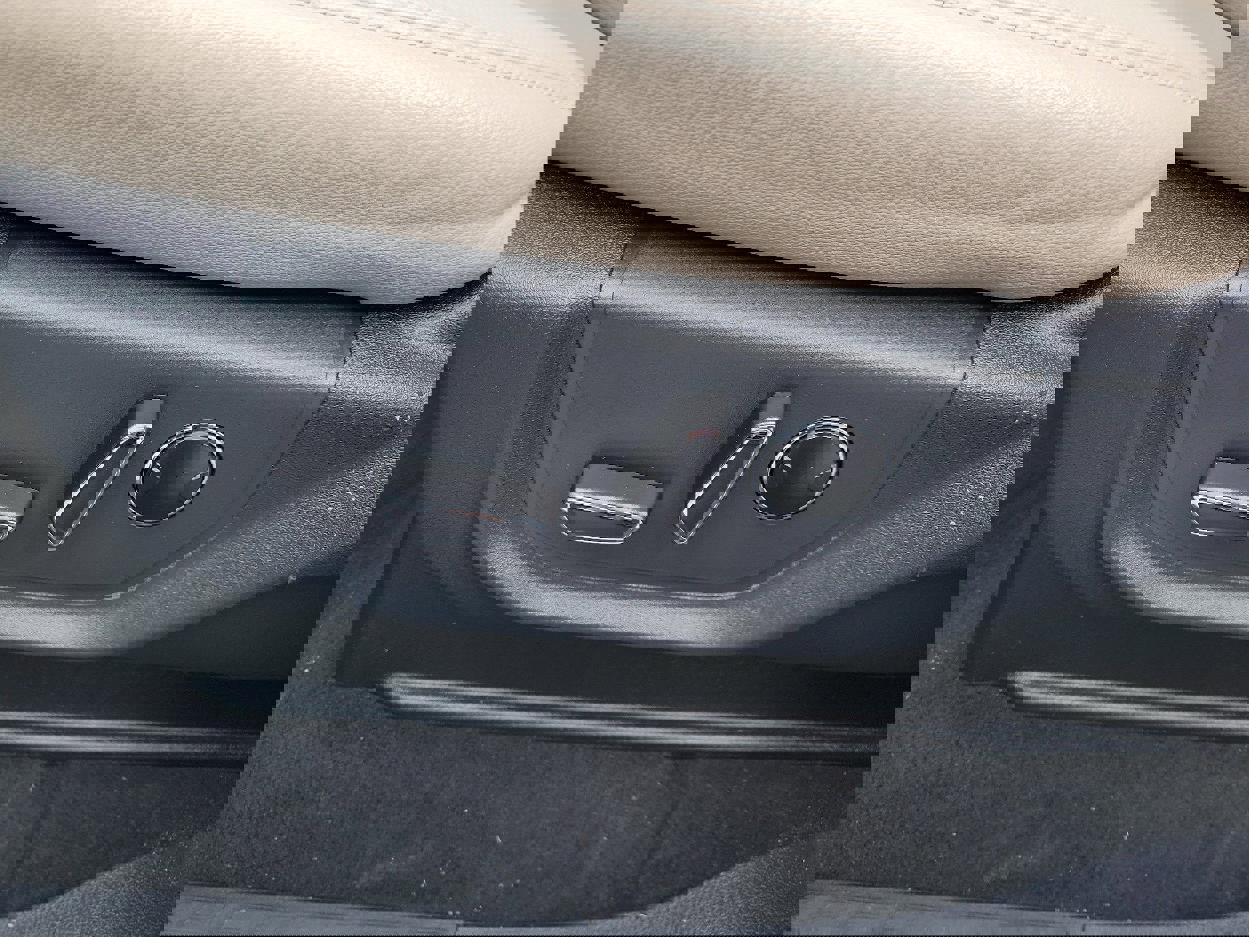 Certified 2023 Ford Expedition Limited image 17