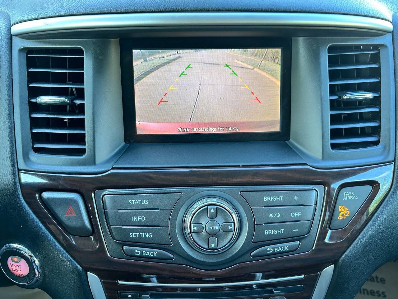 Used 2014 Nissan Pathfinder SL w/ SL Premium Package image 24