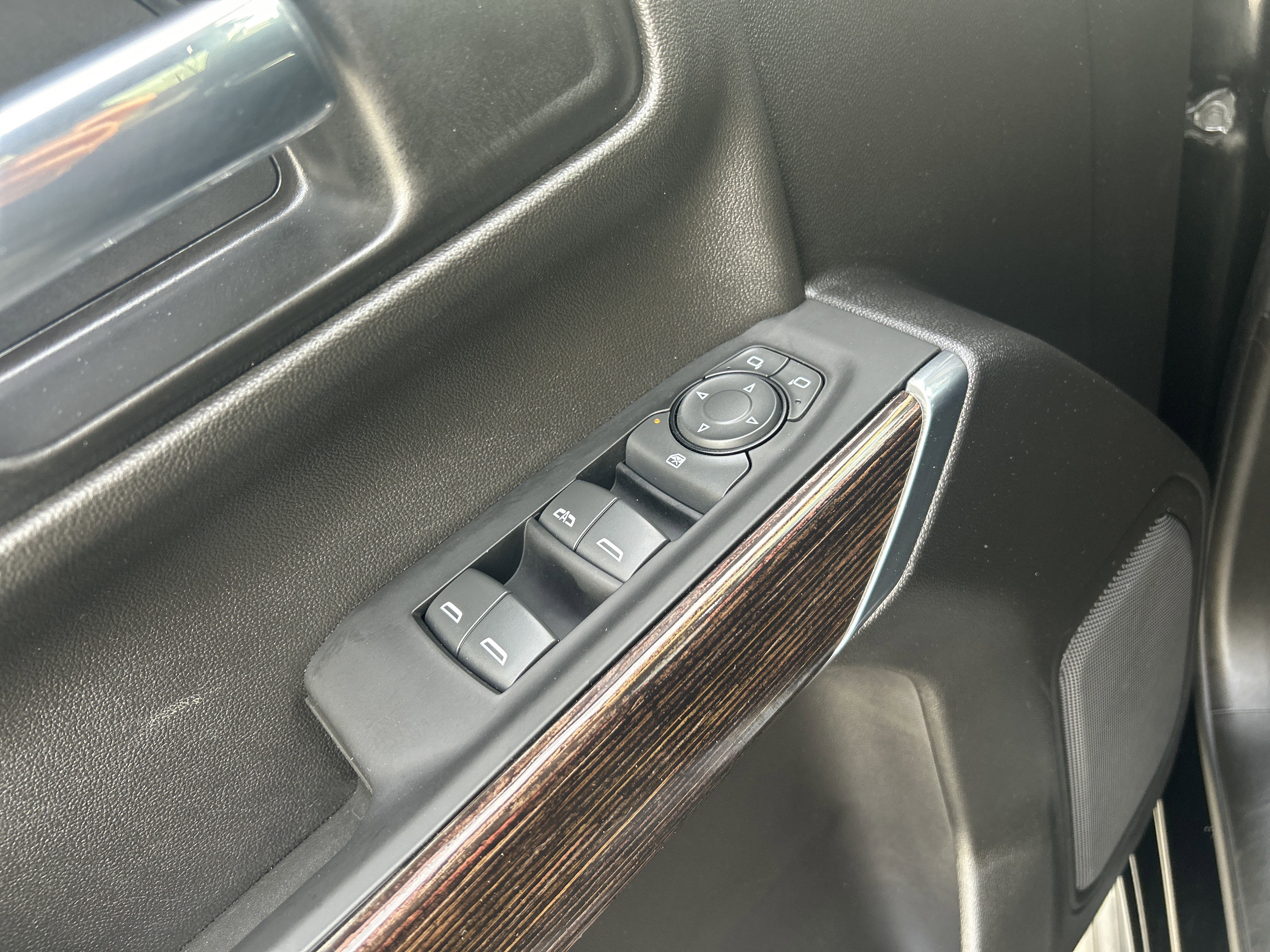 Used 2021 GMC Sierra 1500 Elevation image 23