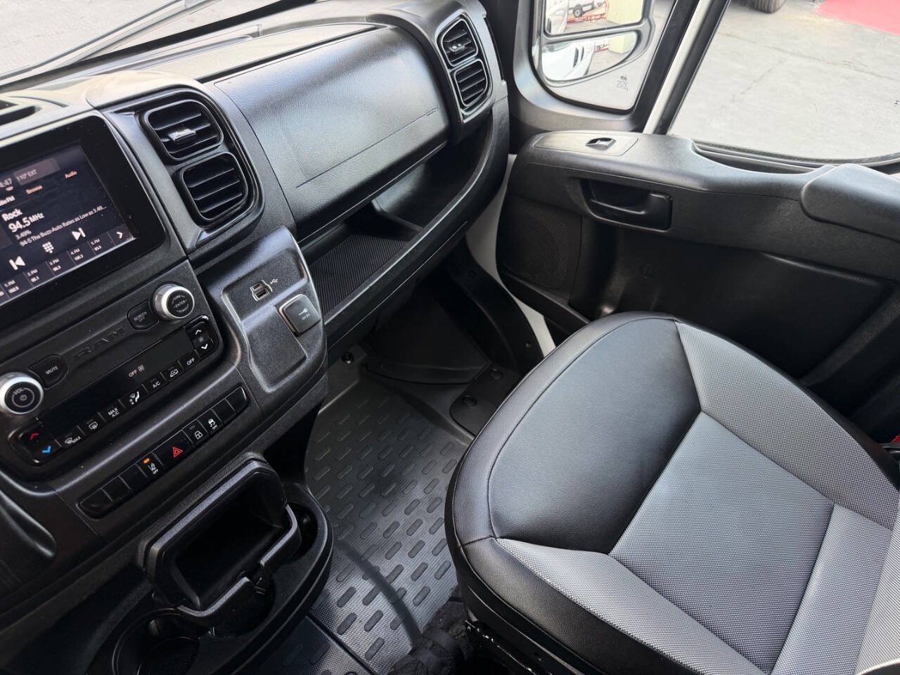 Used 2023 RAM ProMaster 3500 w/ Lane Management Group FWD image 12