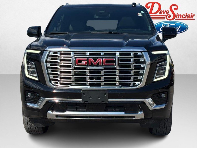 Used 2025 GMC Yukon XL Denali w/ Sun & Power Step Package AWD/4WD image 2