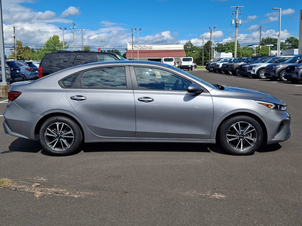 Used 2024 Kia Forte LXS w/ LXS Technology Package FWD image 10