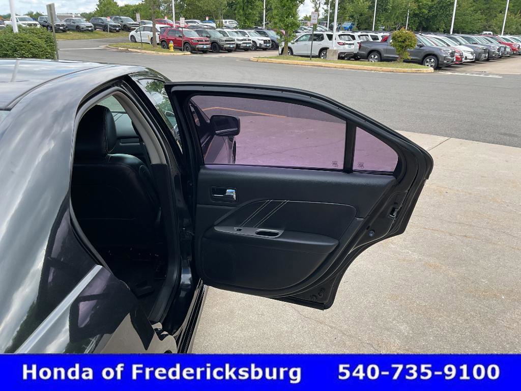Used 2010 Ford Fusion Sport FWD image 16