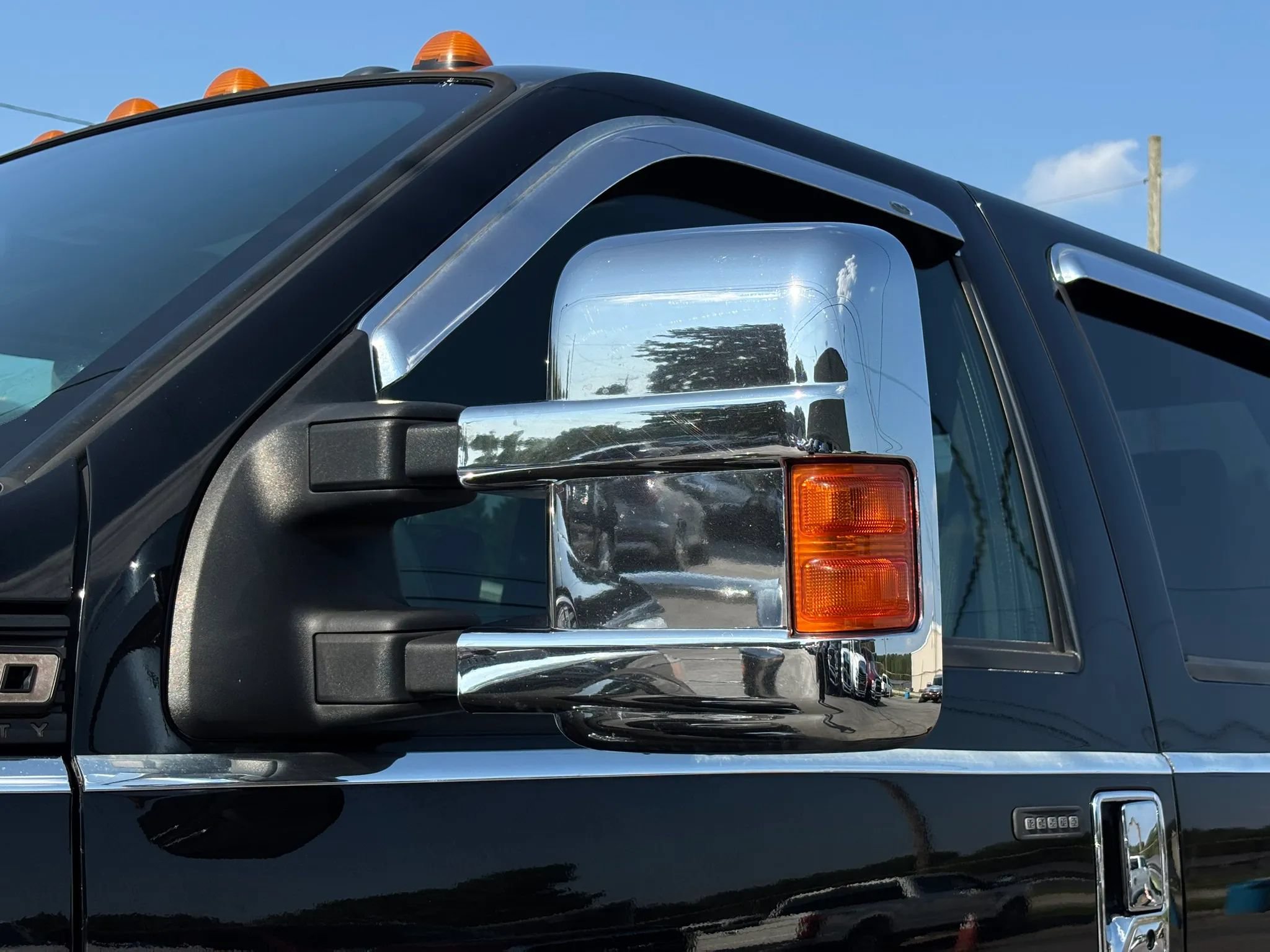 Used 2016 Ford F350 Lariat w/ Lariat Ultimate Package AWD/4WD image 12