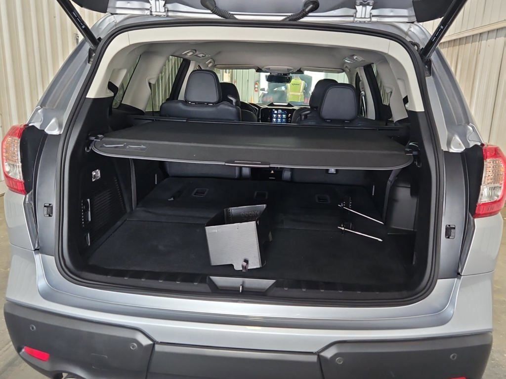 Used 2023 Subaru Ascent Limited image 7
