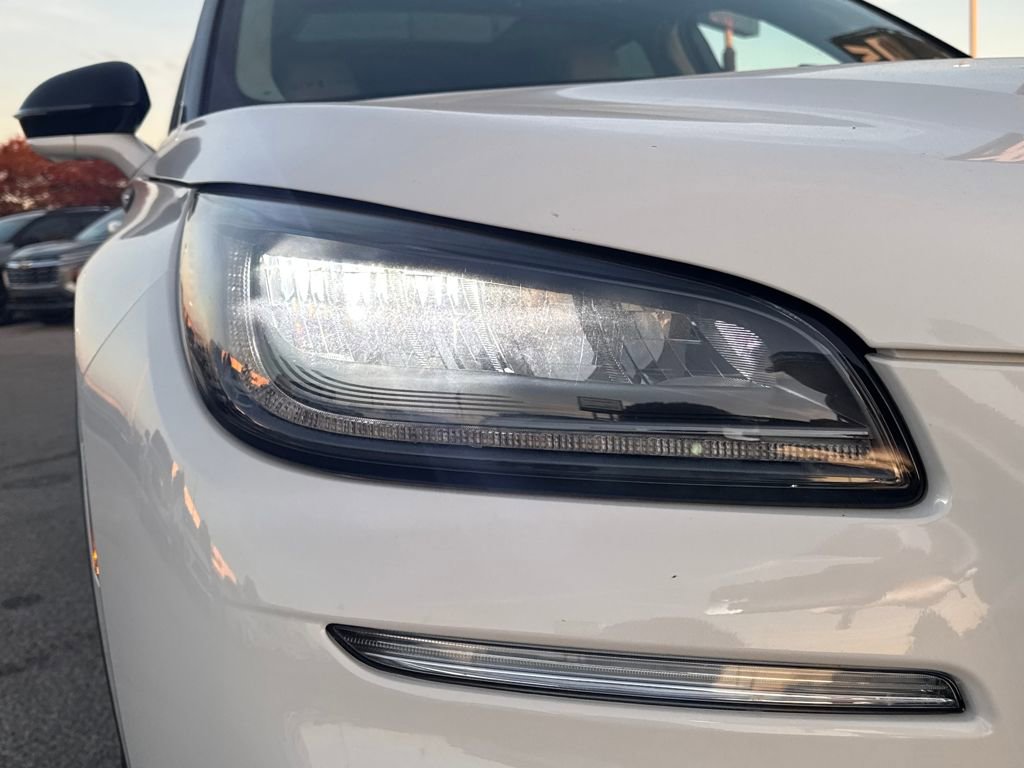 Used 2025 Lincoln Corsair AWD w/ Equipment Group 101A image 11