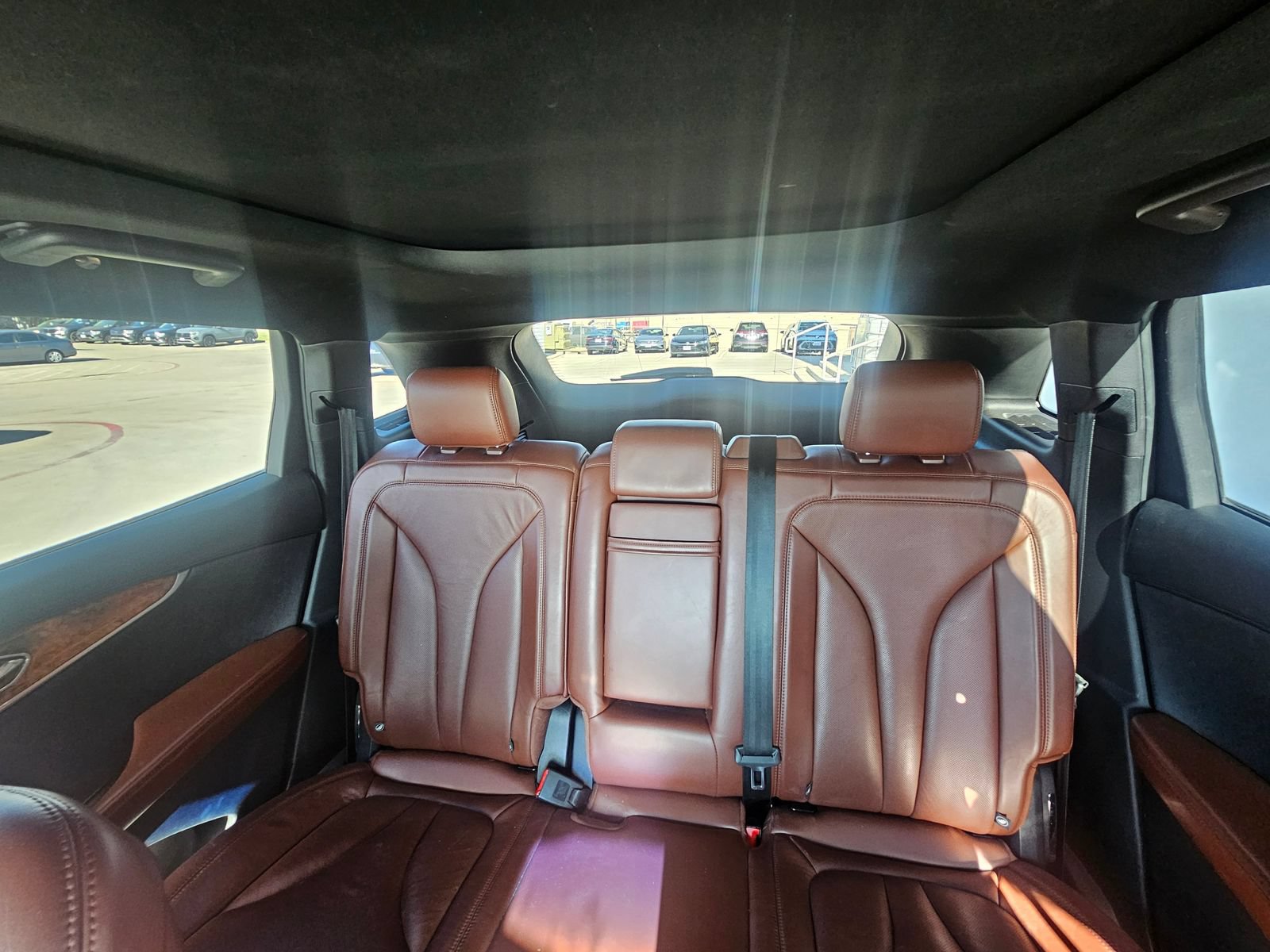 Used 2016 Lincoln MKX Reserve w/ Climate Package FWD image 9
