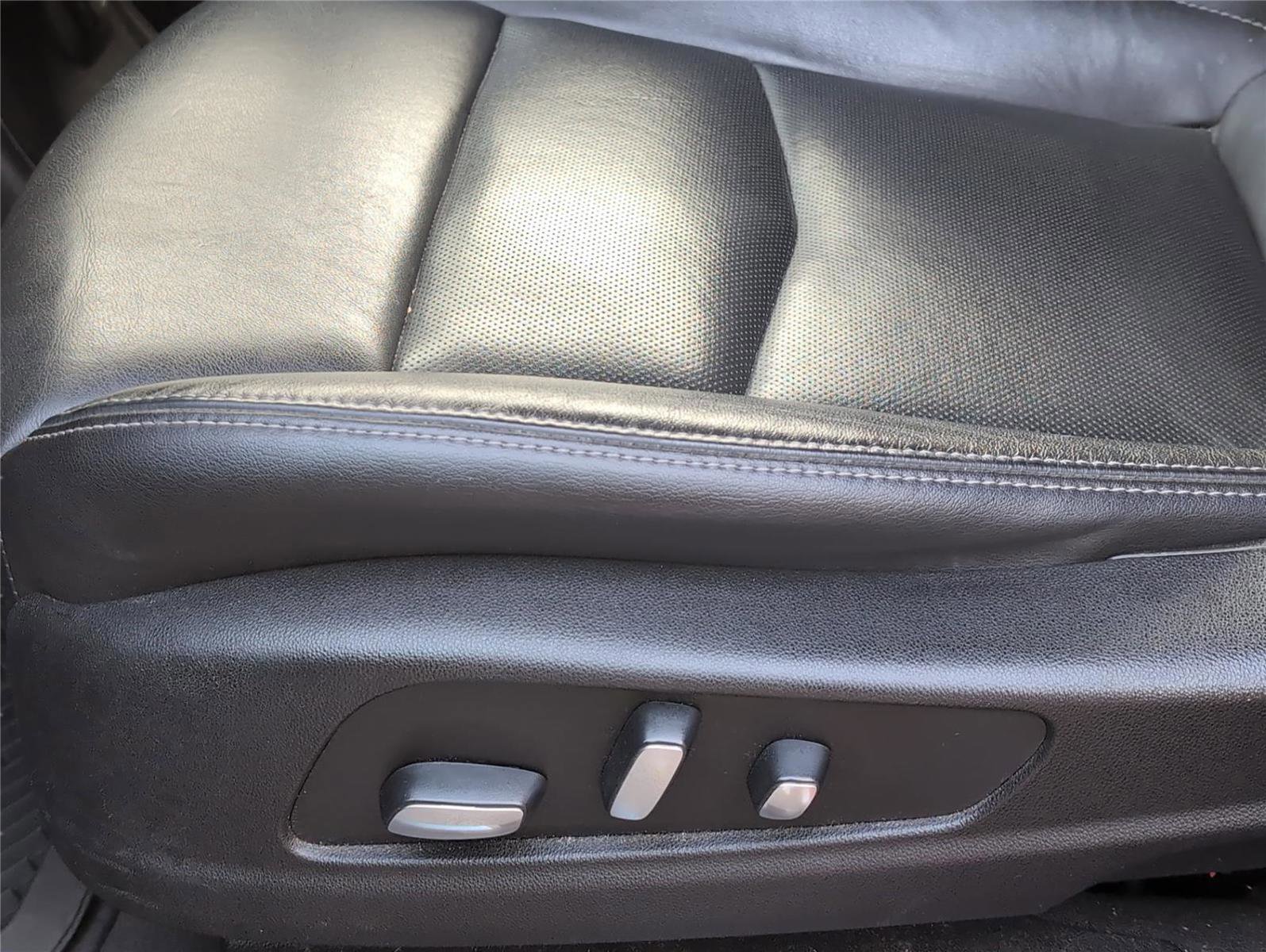 Used 2021 Cadillac XT6 Premium Luxury image 10